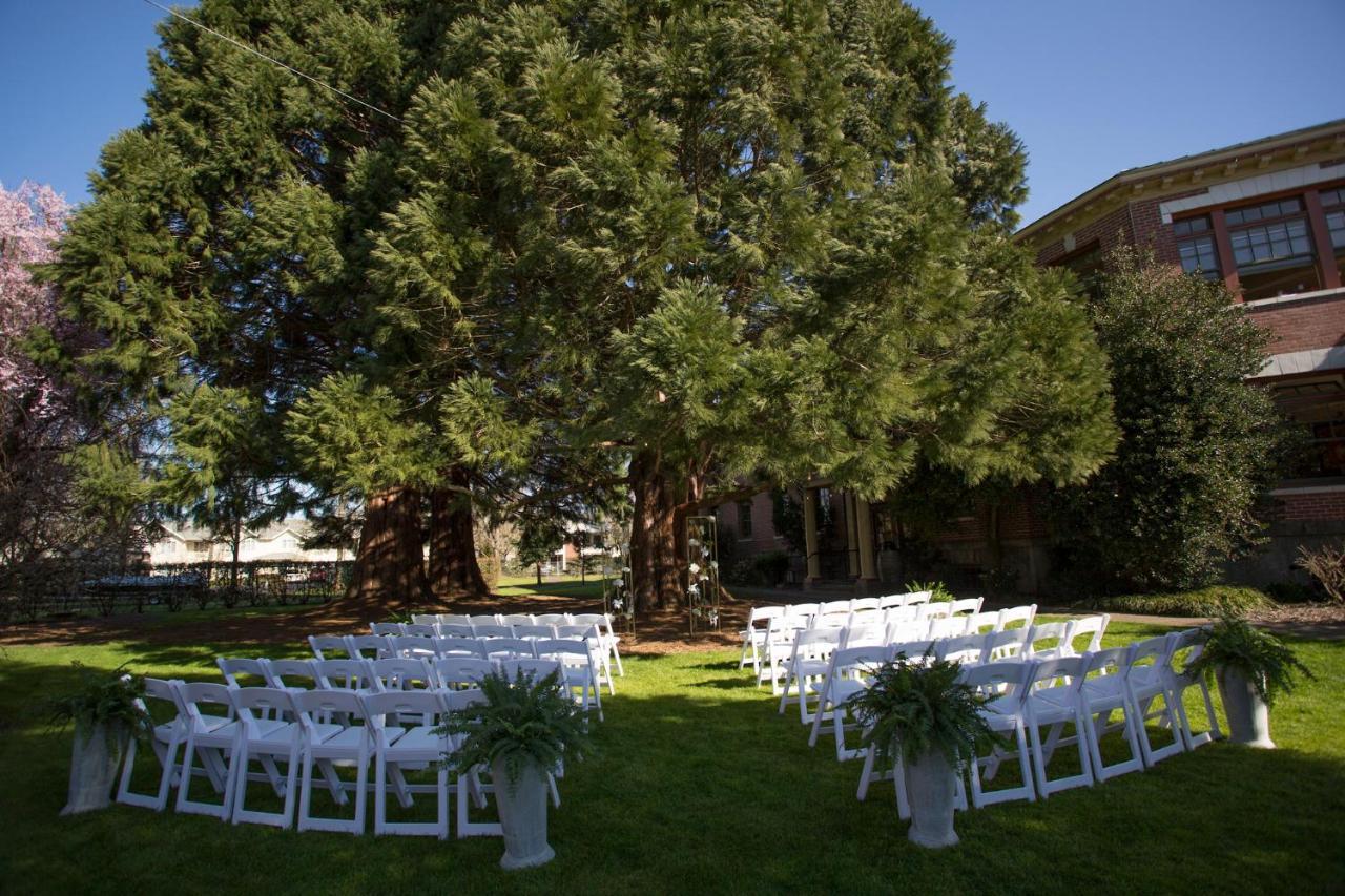 Mcmenamins Grand Lodge Forest Grove Exterior photo